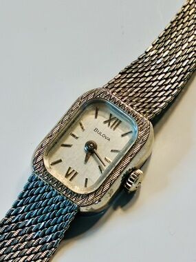 Bulova 10k WH Rolled Gold Plate Working Windup Rectangular Dial Ladies Watch 18g